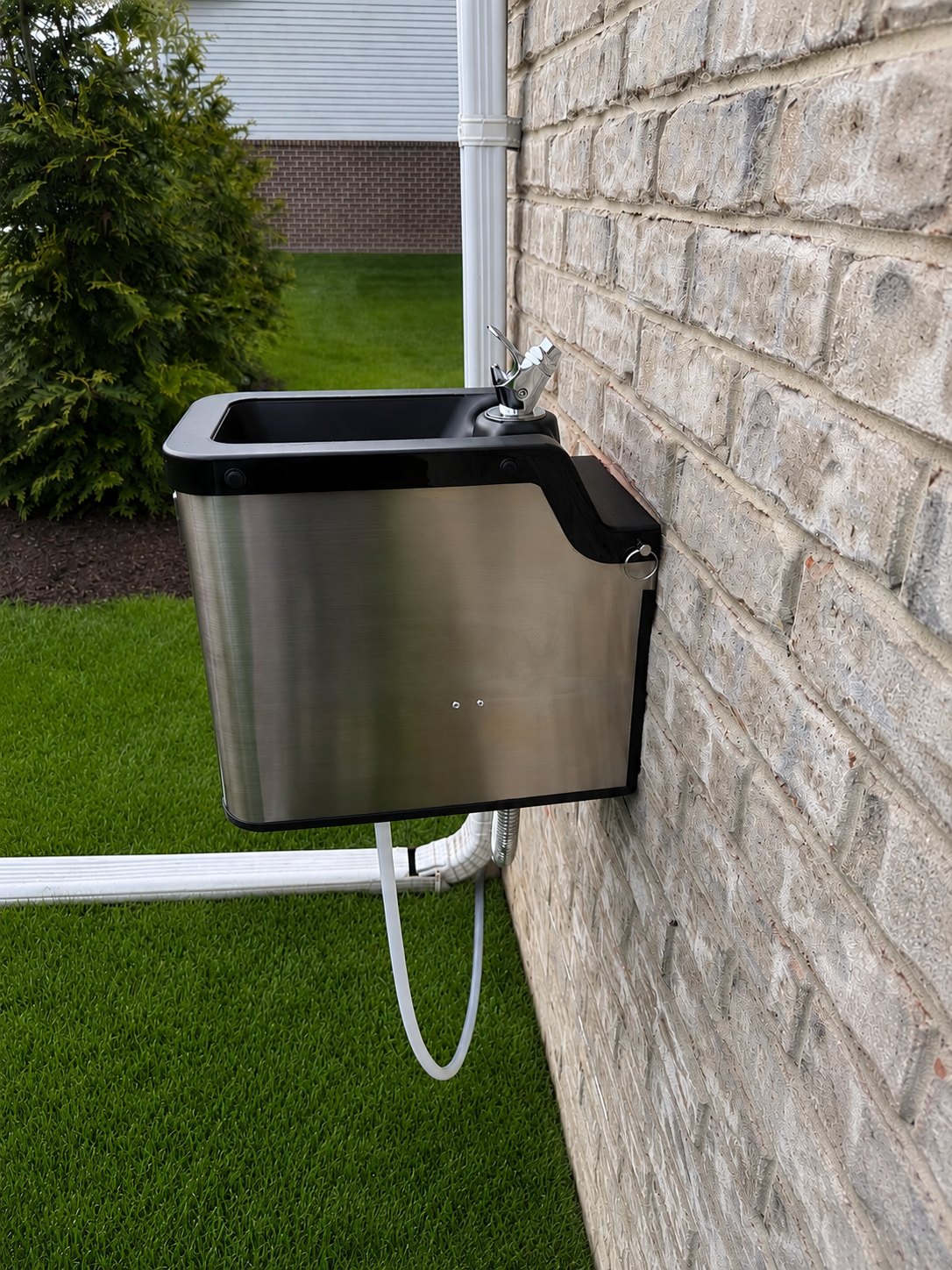 FountainOne Classic™ backyard drinking fountain - lifestyle view
