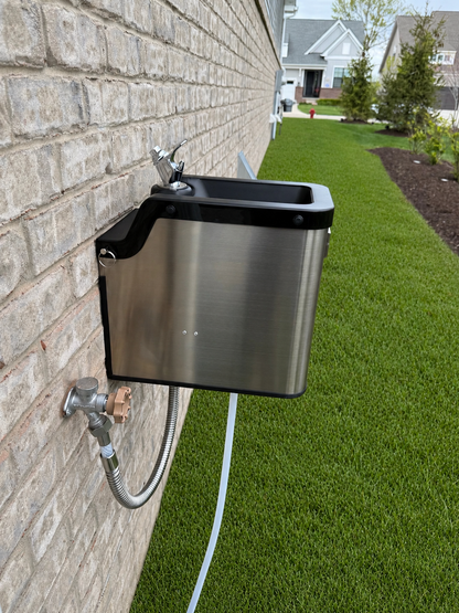 FountainOne Classic™ backyard drinking fountain - installation view