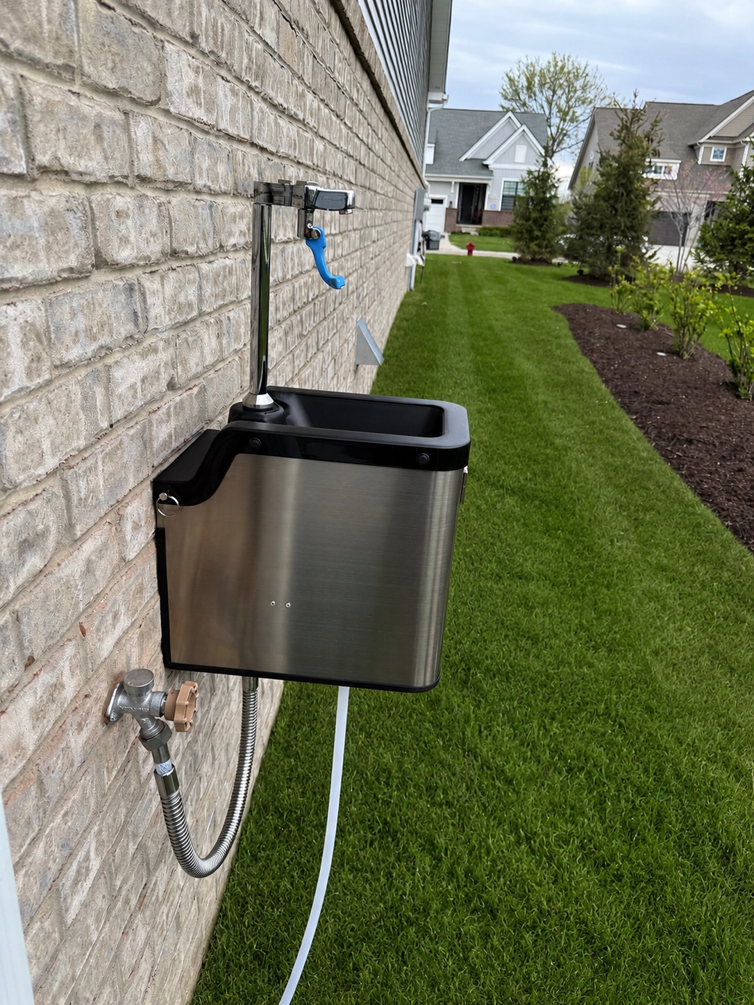 FountainOne Fill™ backyard bottle filler - [view] - Backyard Drinking Fountain Co.